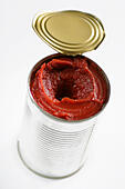 canned-tomato-paste-f65k5b.jpg