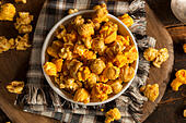 chicago-style-caramel-and-cheese-popcorn